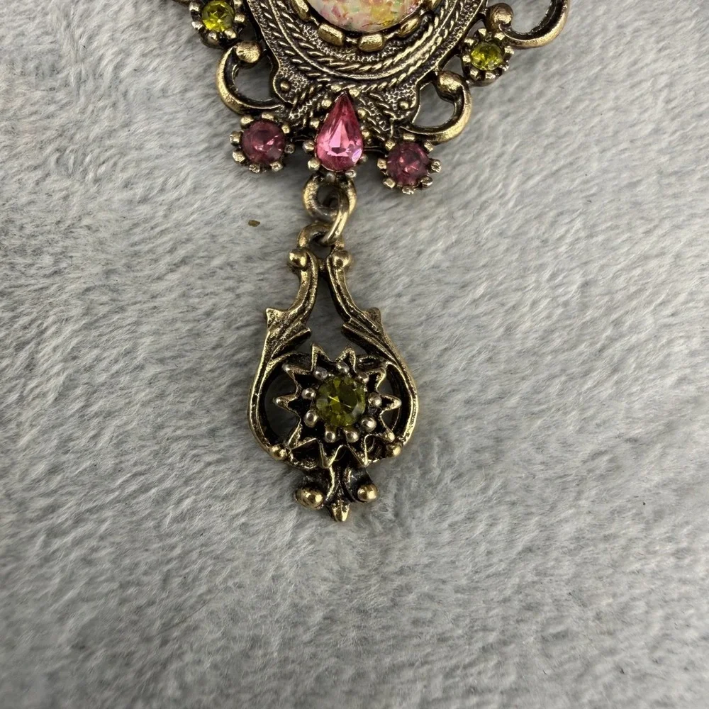 Vintage Sarah Coventry Brooch Contessa Crown‎ Gold tone Pink Rhinestone